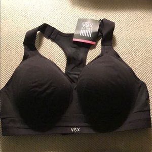 Victoria’s Secret “Incredible” Sports Bra- 36C
